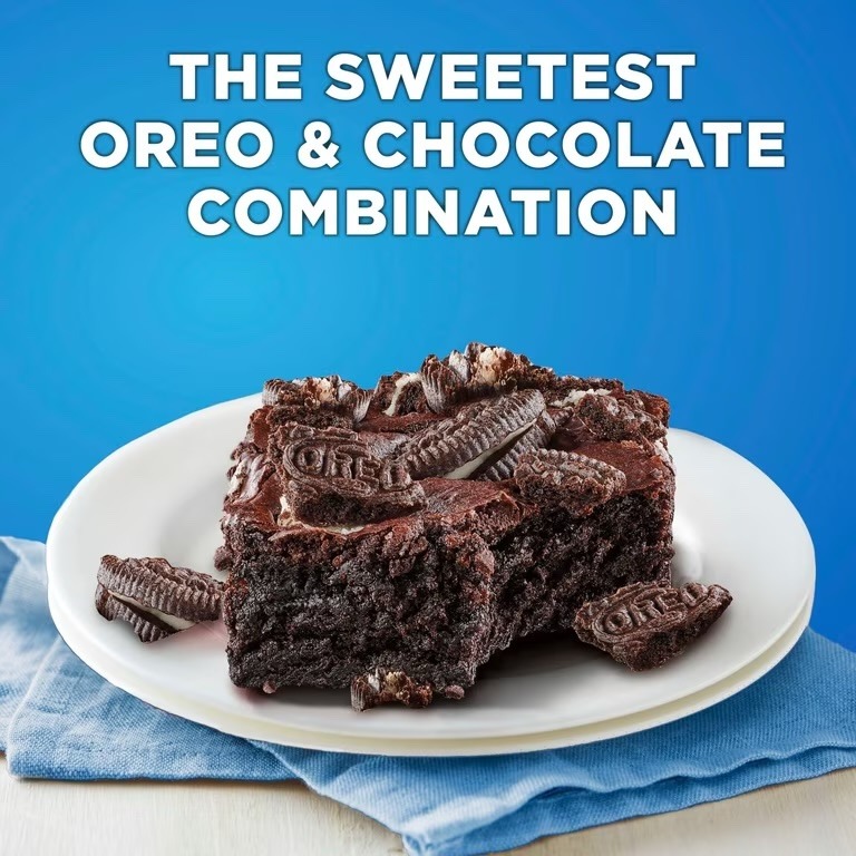 Betty Crocker OREO Brownie Mix, OREO Brownie Mix Topped With OREO Cookie Pieces, 13.6 oz - Image 3